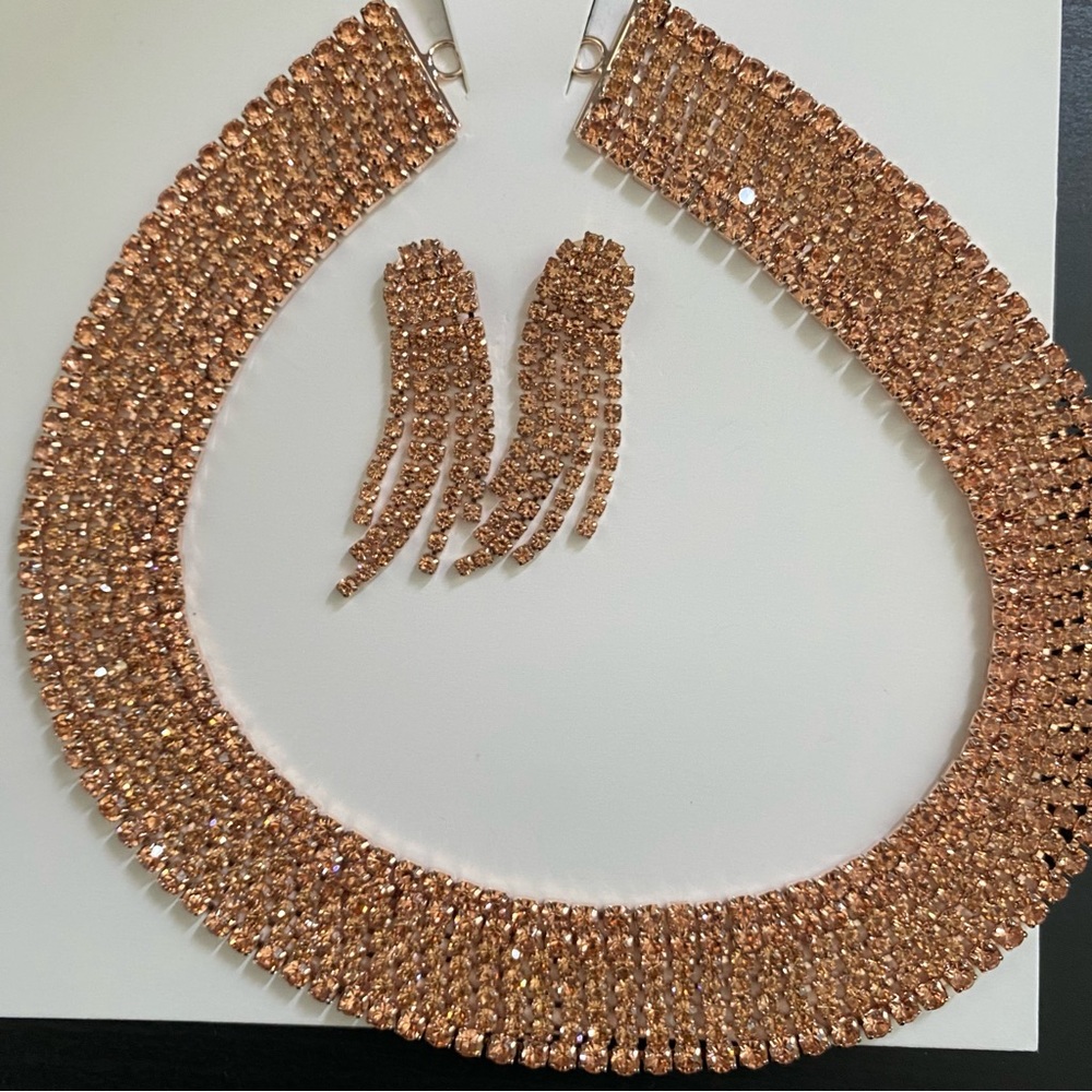 Elegant Rose Gold Necklace and Earring Set